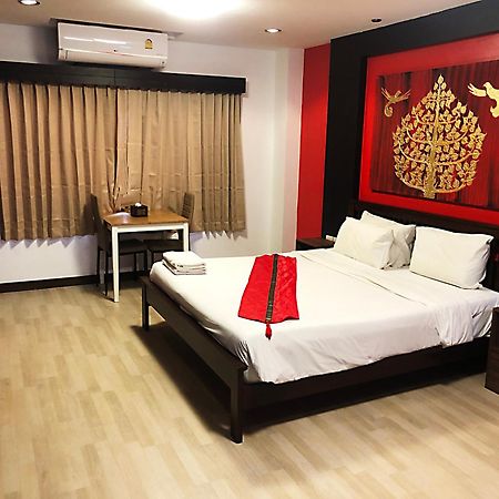 ซิป เลาจน์ แอนด์ อพาร์ตเมนต์ Hotel Pattaya ภายนอก รูปภาพ