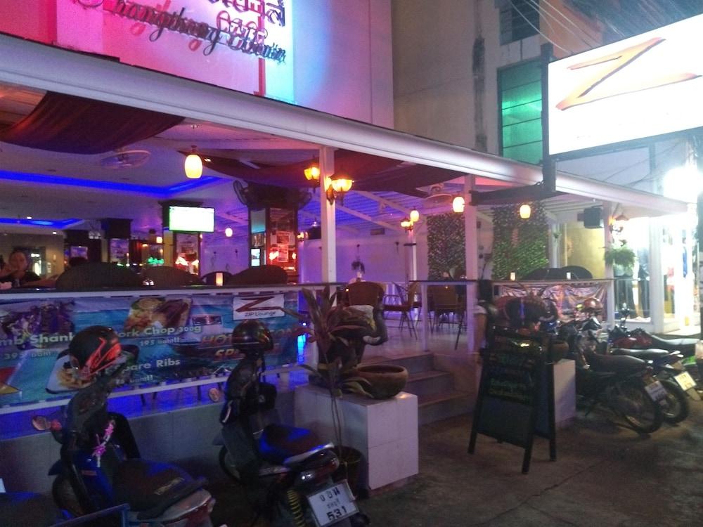 ซิป เลาจน์ แอนด์ อพาร์ตเมนต์ Hotel Pattaya ภายนอก รูปภาพ